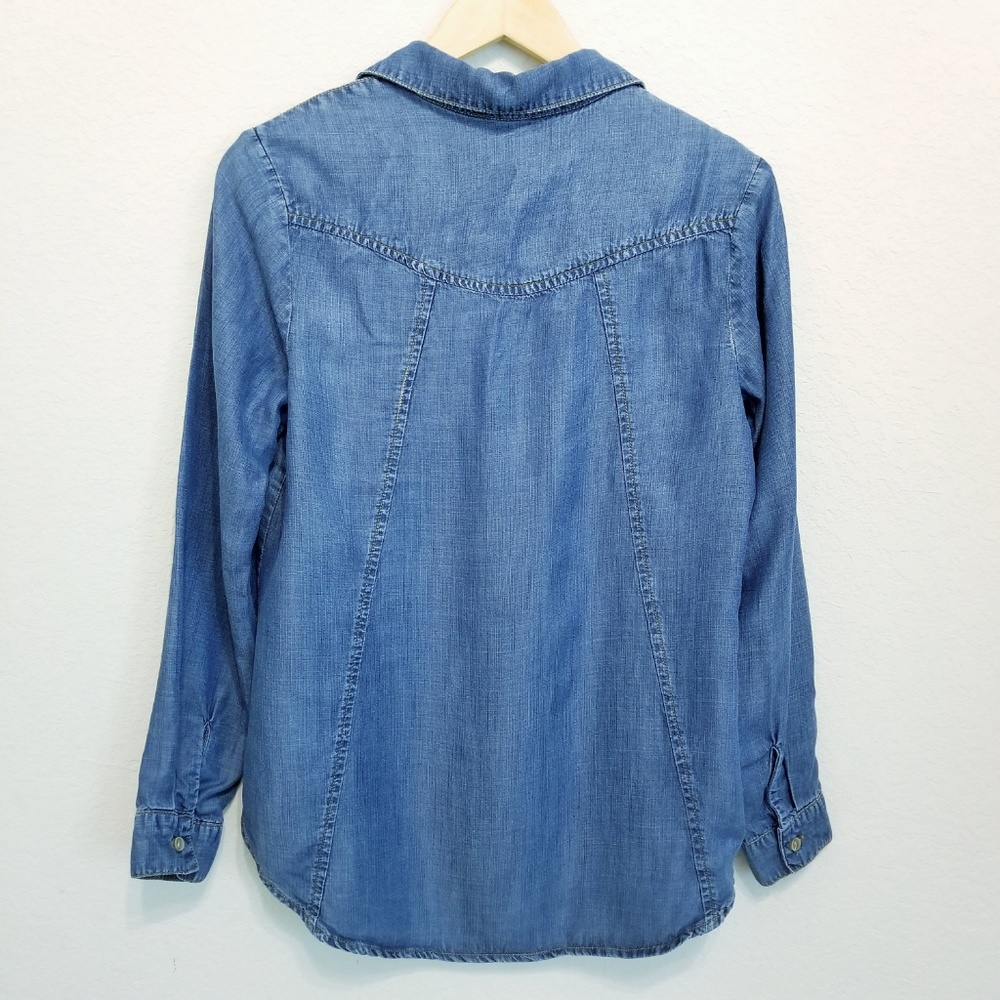Anthro Cloth & Stone Chambray Button Down Shirt - Picture 3 of 8